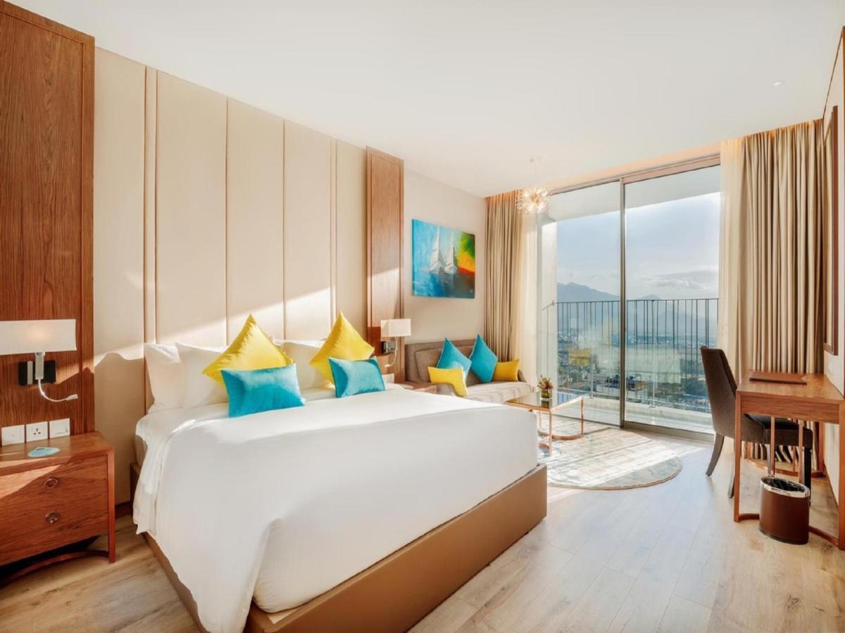 Panorama Lyn Beachfront Apartment Nha Trang Eksteriør billede