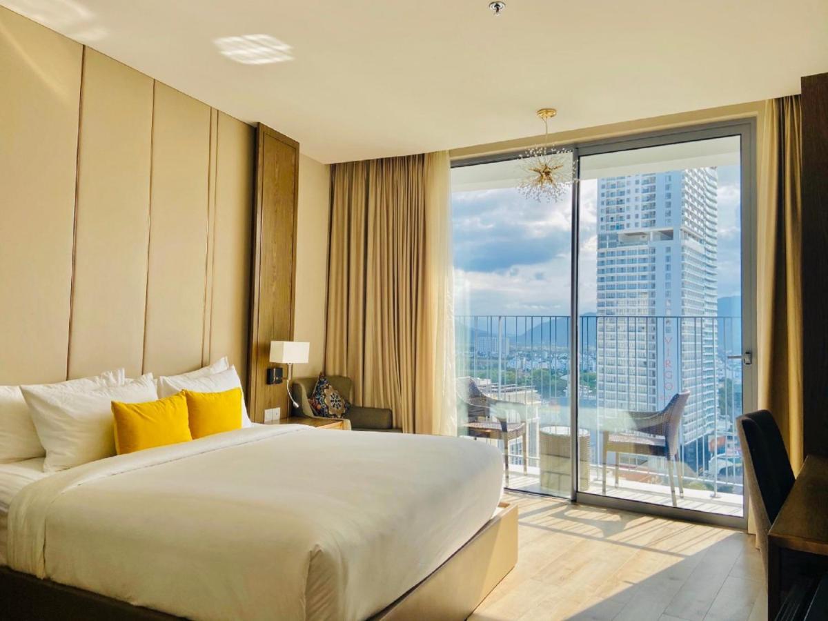 Panorama Lyn Beachfront Apartment Nha Trang Eksteriør billede